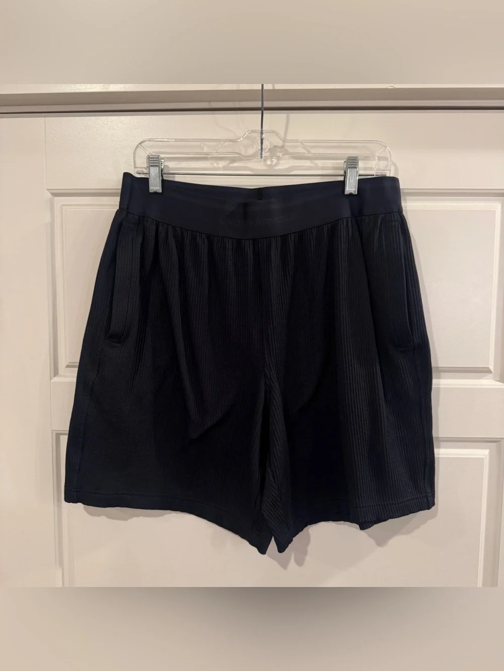 Under‎ Armour Men’s UA Journey Black Ribbed Athletic Shorts Size Large